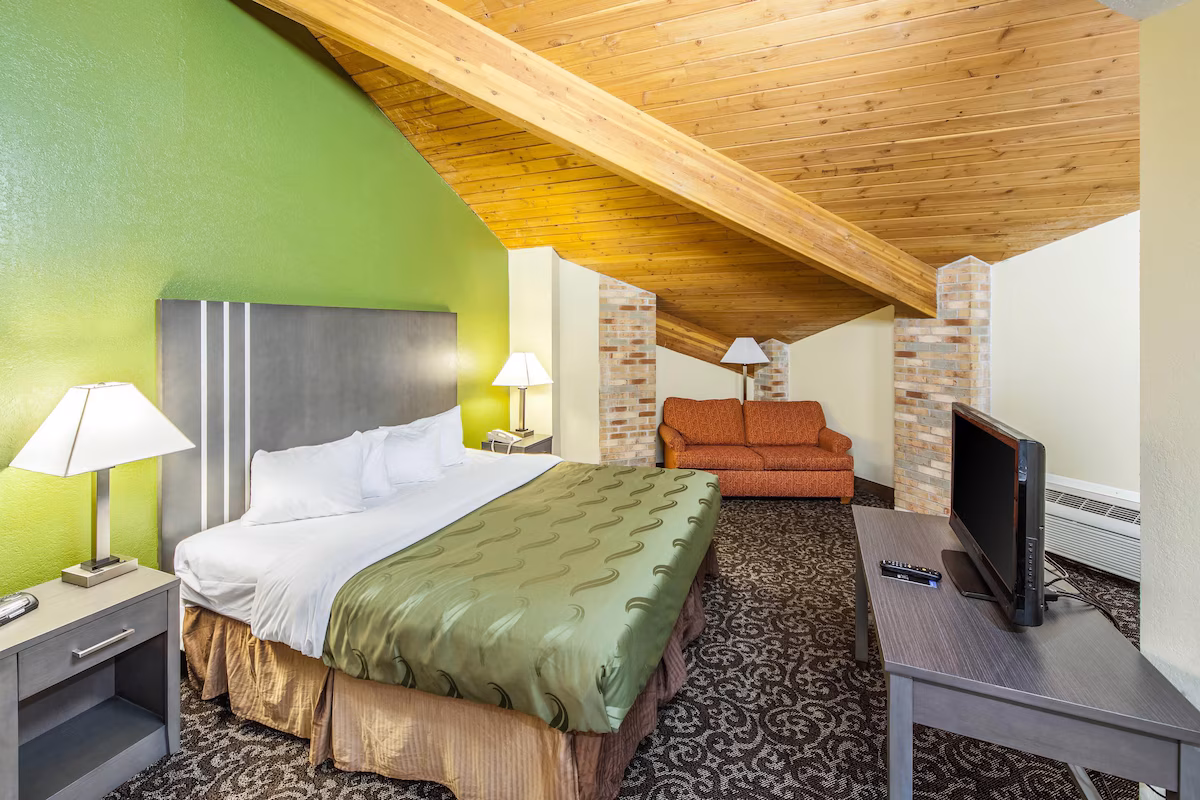 Quality Inn Decatur near US-224 - Image 4