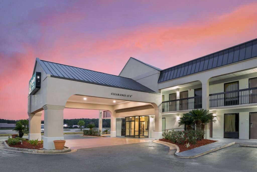 Quality Inn Foley - Image 2