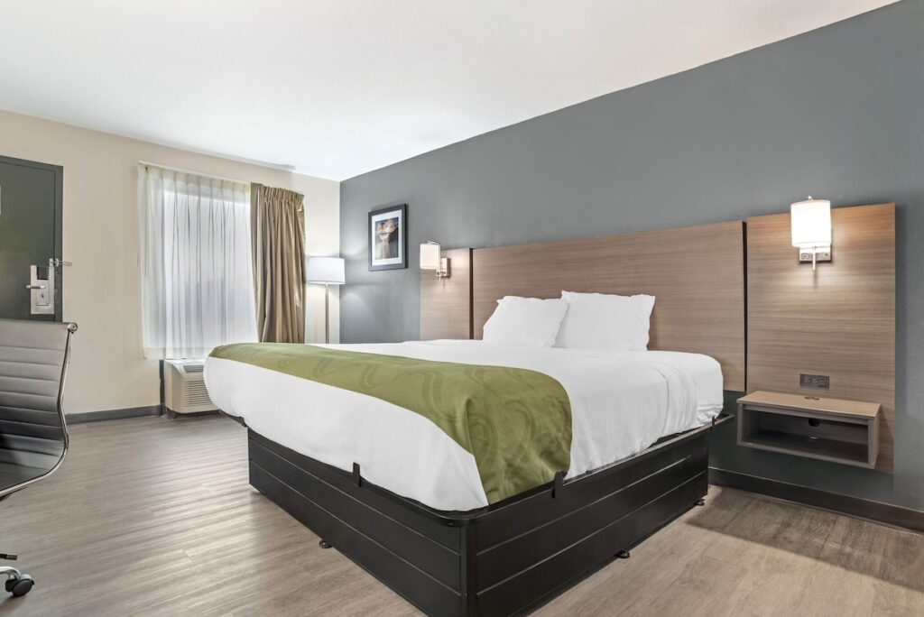 Quality Inn Foley - Image 1