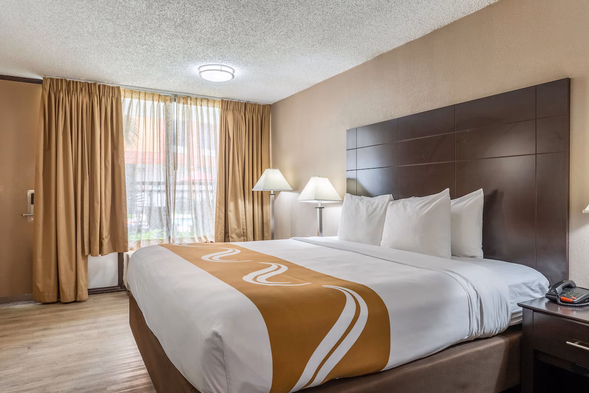 Quality Inn Pasadena – Houston East - Image 4