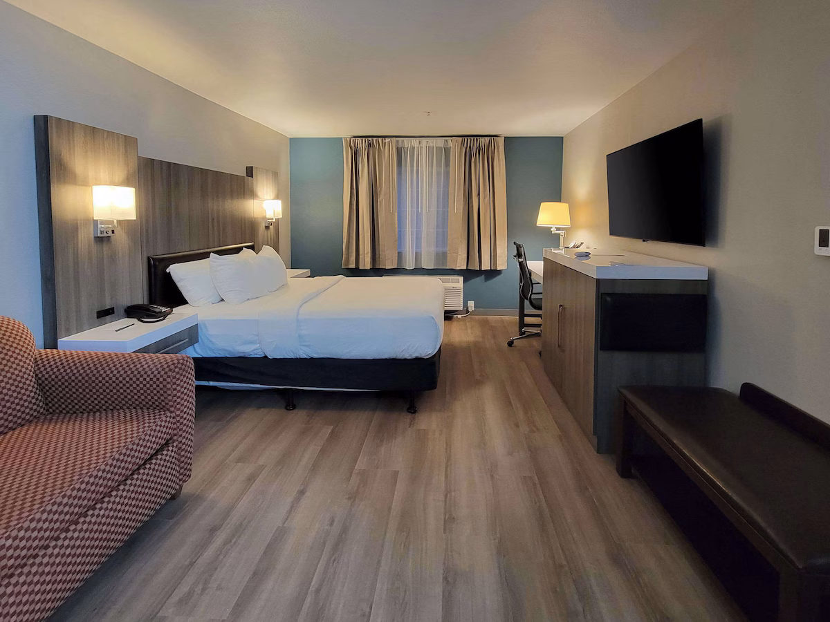 Quality Inn Port Orchard - Image 3