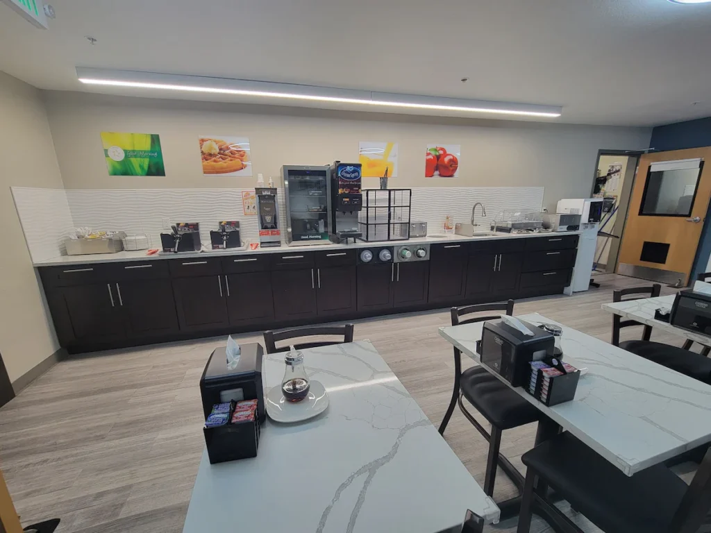 Quality Inn Port Orchard - Image 4