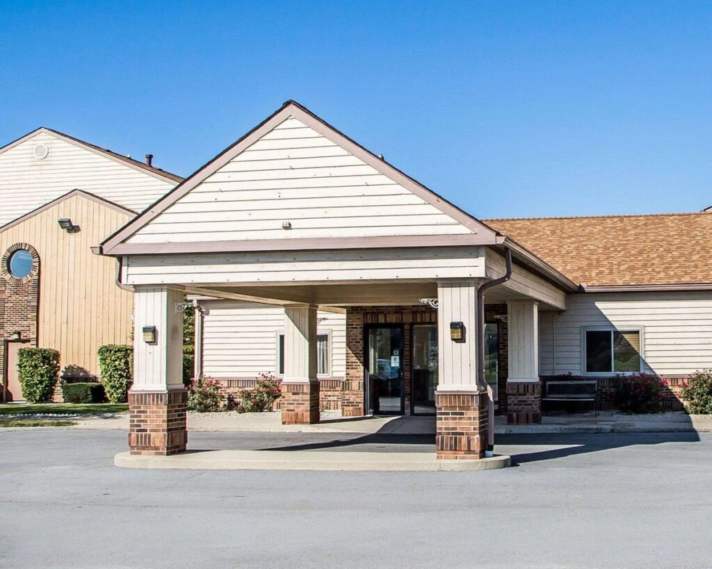 Quality Inn - Image 2