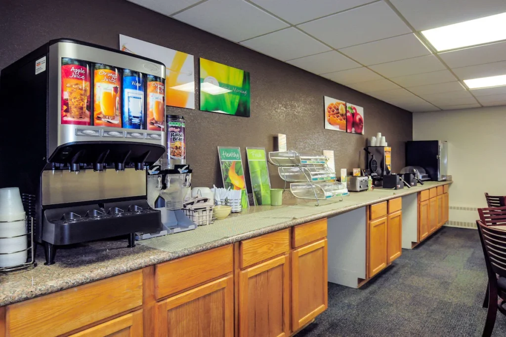 Quality Inn Stadium Area Green Bay Stadium - Image 5