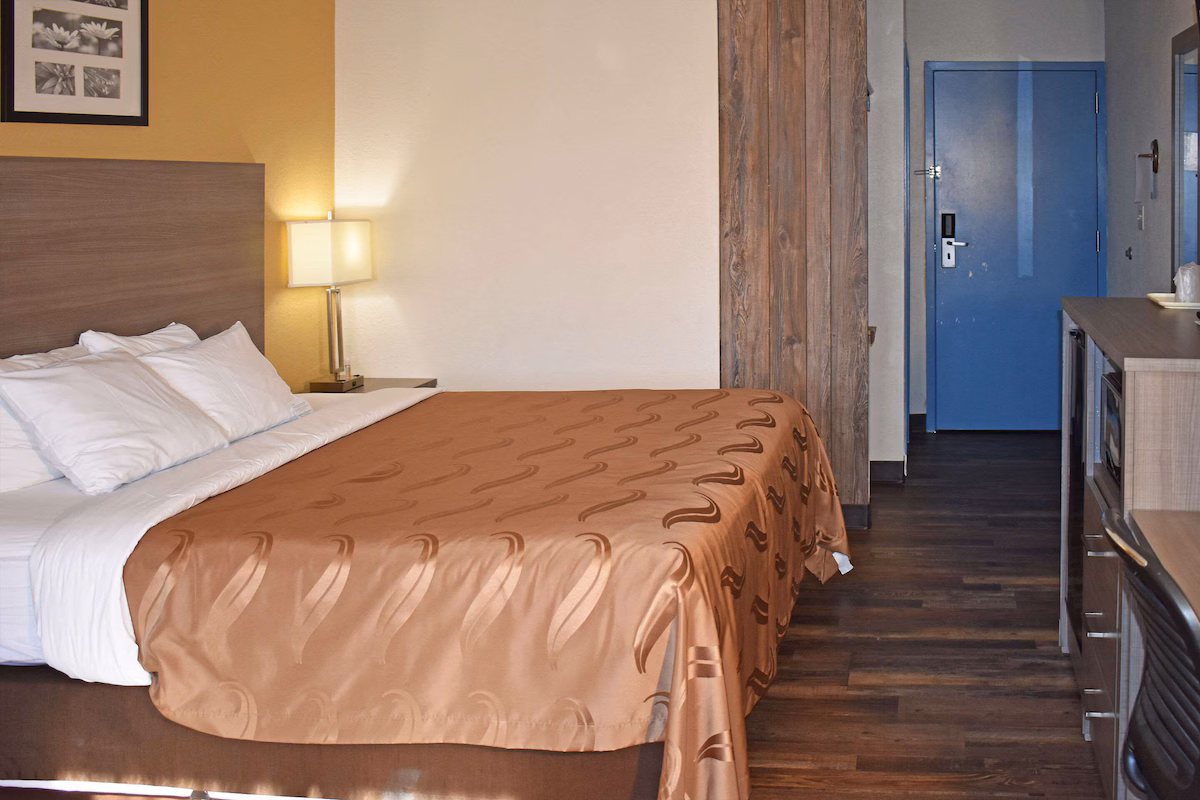 Quality Inn & Suites - Image 1