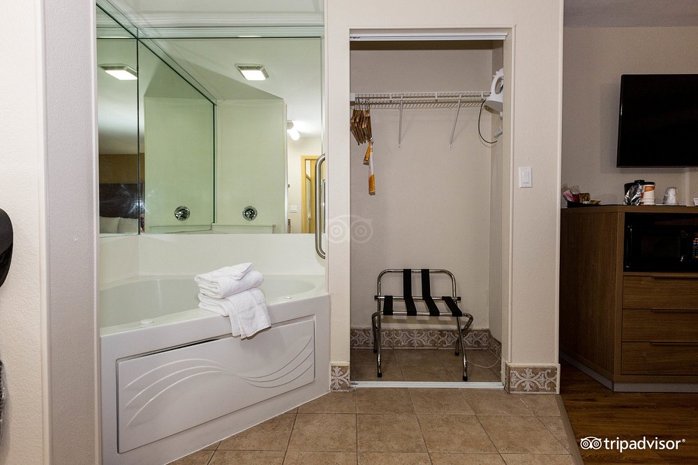 Quality Inn & Suites Airport/Cruise Port Hollywood