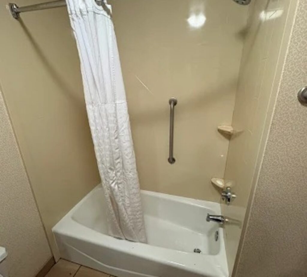 Quality Inn & Suites Bel Air I-95 Exit 77A - Image 1