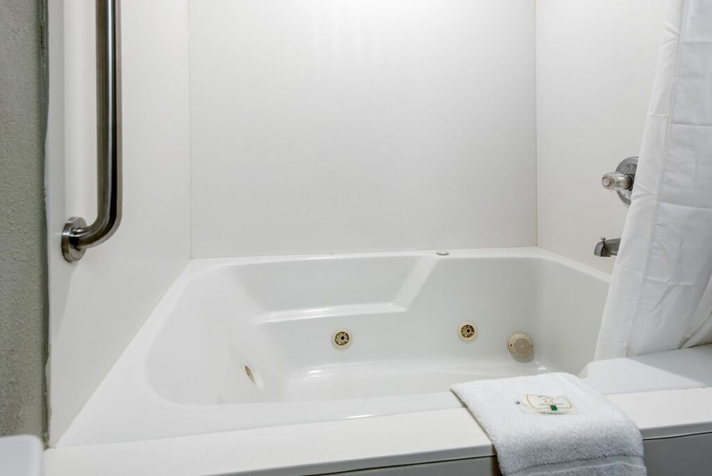 Quality Inn & Suites Brownsburg – Indianapolis West - Image 1