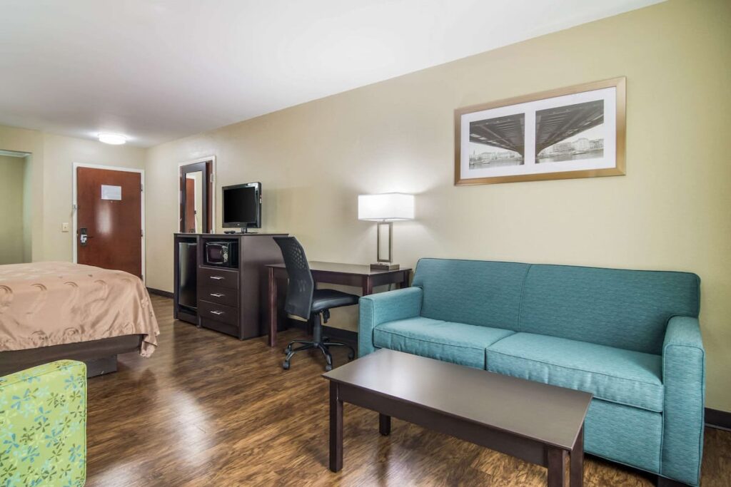 Quality Inn & Suites Canton, GA - Image 3
