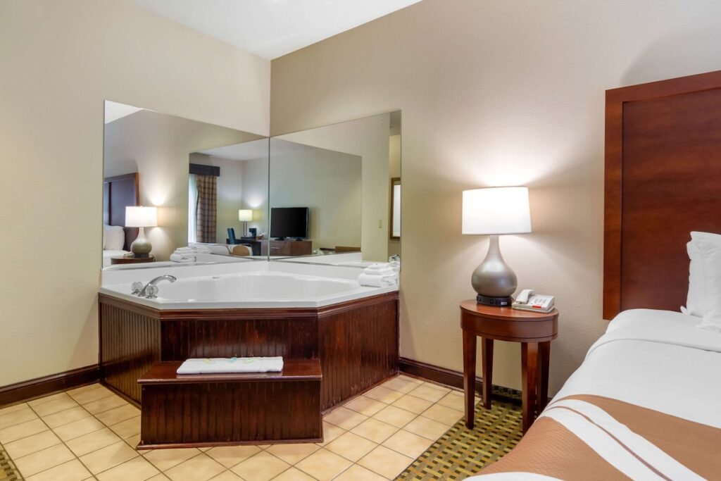 Quality Inn & Suites Decatur – Atlanta East - Image 2