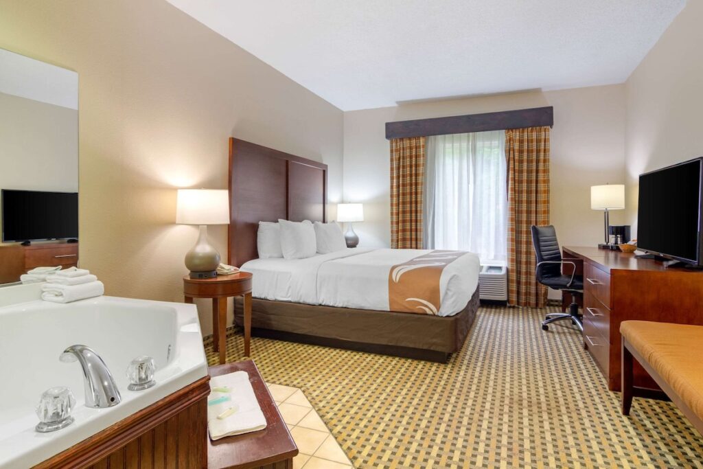 Quality Inn & Suites Decatur – Atlanta East - Image 4