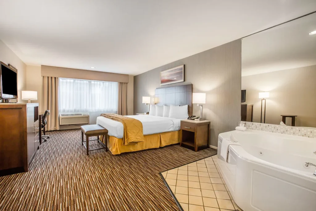 Quality Inn & Suites Hermosa Beach - Image 3