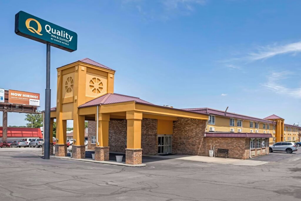 Quality Inn & Suites Lincoln South - Image 3