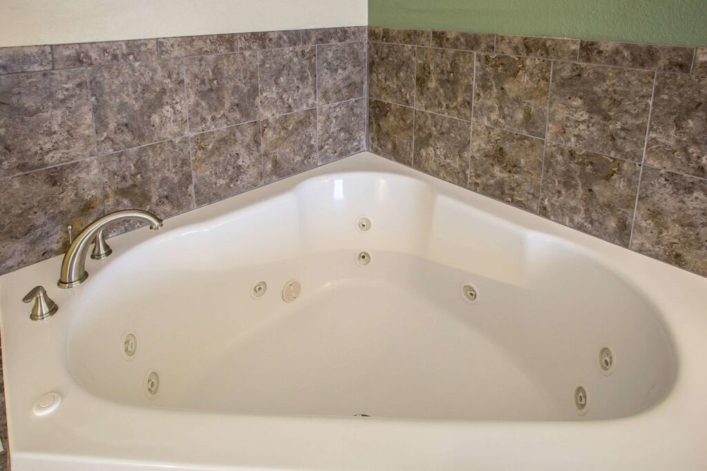 Quality Inn & Suites Marinette - Image 3
