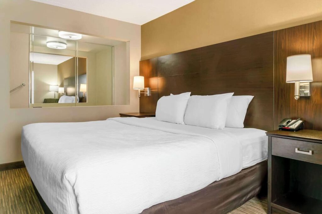 Quality Inn & Suites Monroe - Image 4