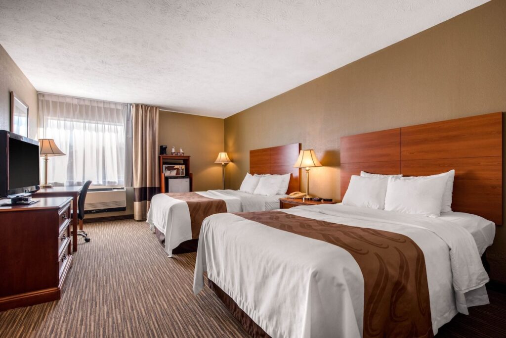 Quality Inn & Suites New Castle - Image 3