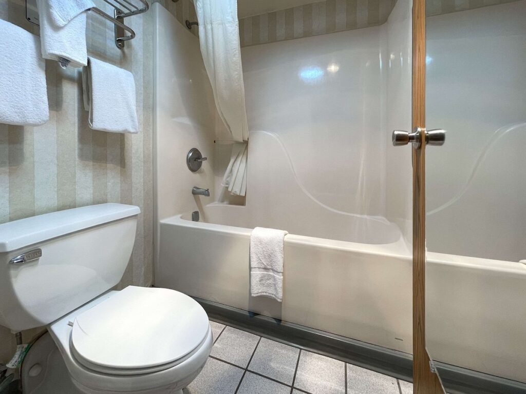 Quality Inn & Suites North - Image 1