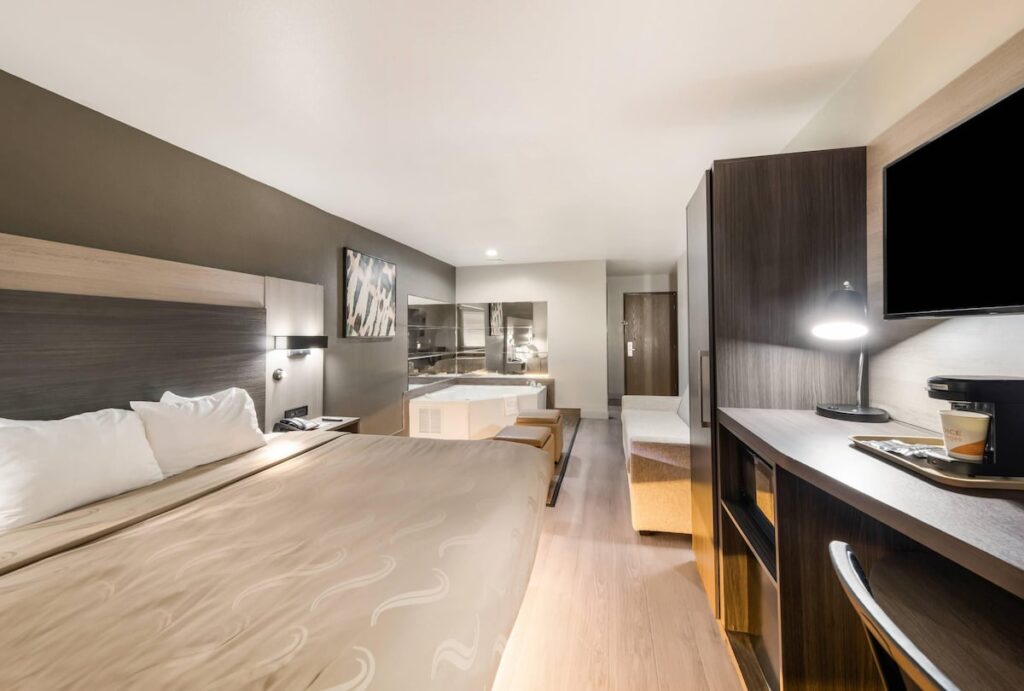 Quality Inn & Suites North Mesquite I-30 - Image 2