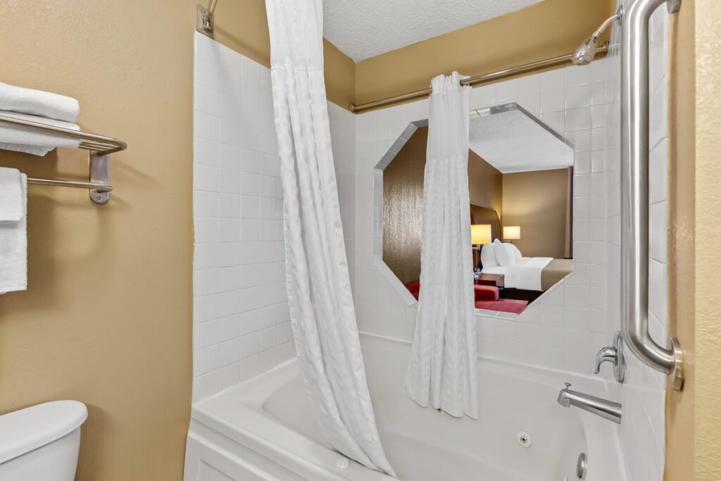 Quality Inn & Suites - Image 1