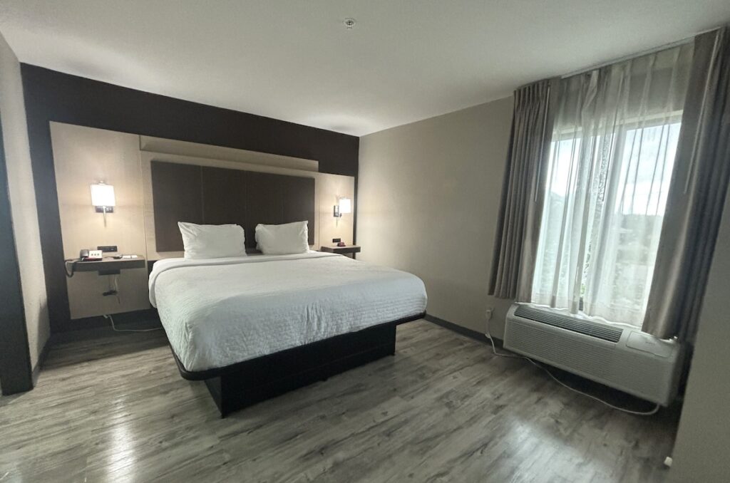 Quality Inn & Suites at Airport Blvd I-65 - Image 3