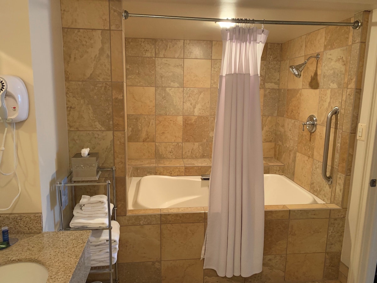 Radisson Hotel Lenexa Overland Park featured image