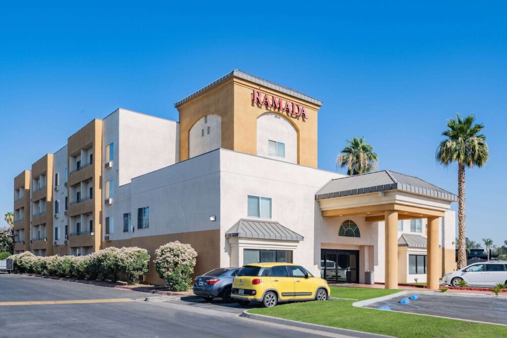 Ramada by Wyndham Bakersfield North - Image 5
