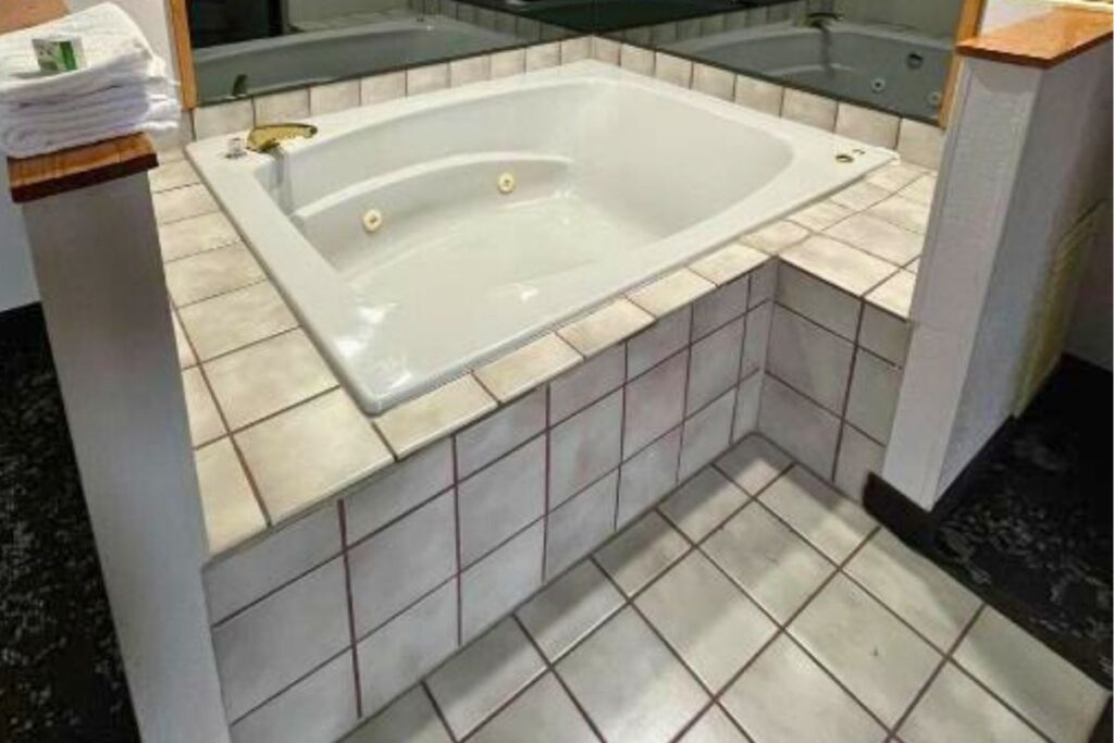 Ramada by Wyndham Cedar Rapids South