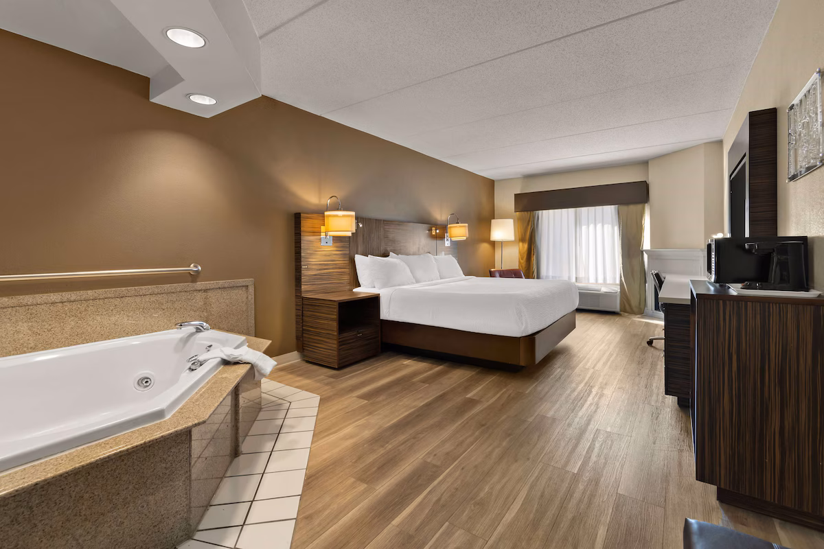 Ramada by Wyndham Harrisburg/Hershey Area - Image 3