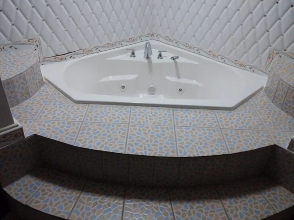 Ramada by Wyndham South Waco - Image 2