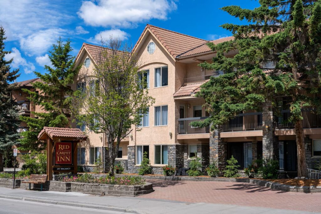 Red Carpet Inn - Image 2