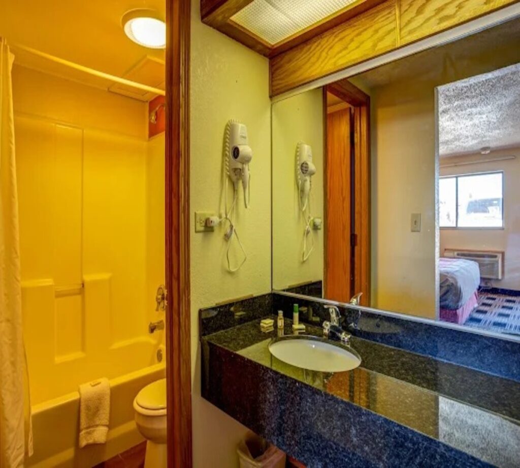 Red Carpet Inn Great Lakes