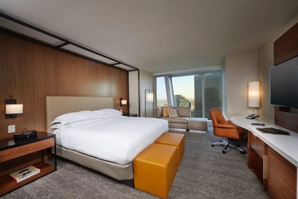 Red Lion Inn & Suites Everett - Image 3