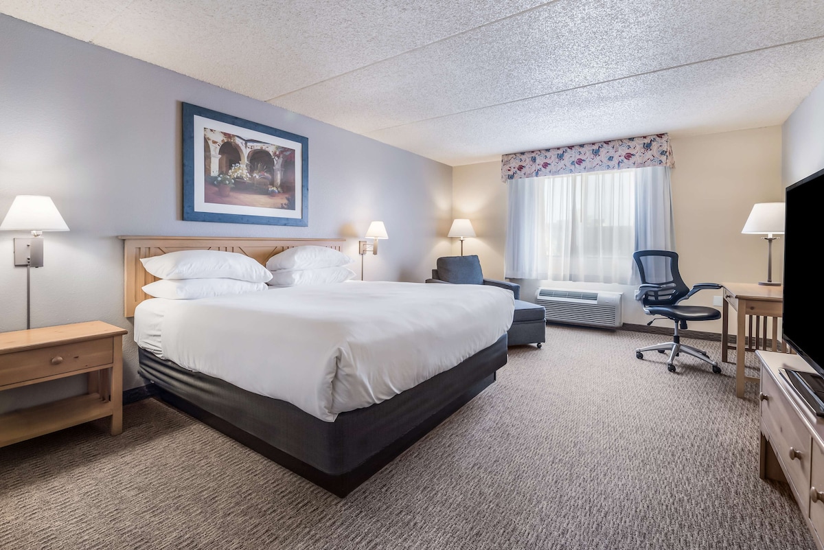 Red Lion Inn Suites Goodyear Phoenix featured image