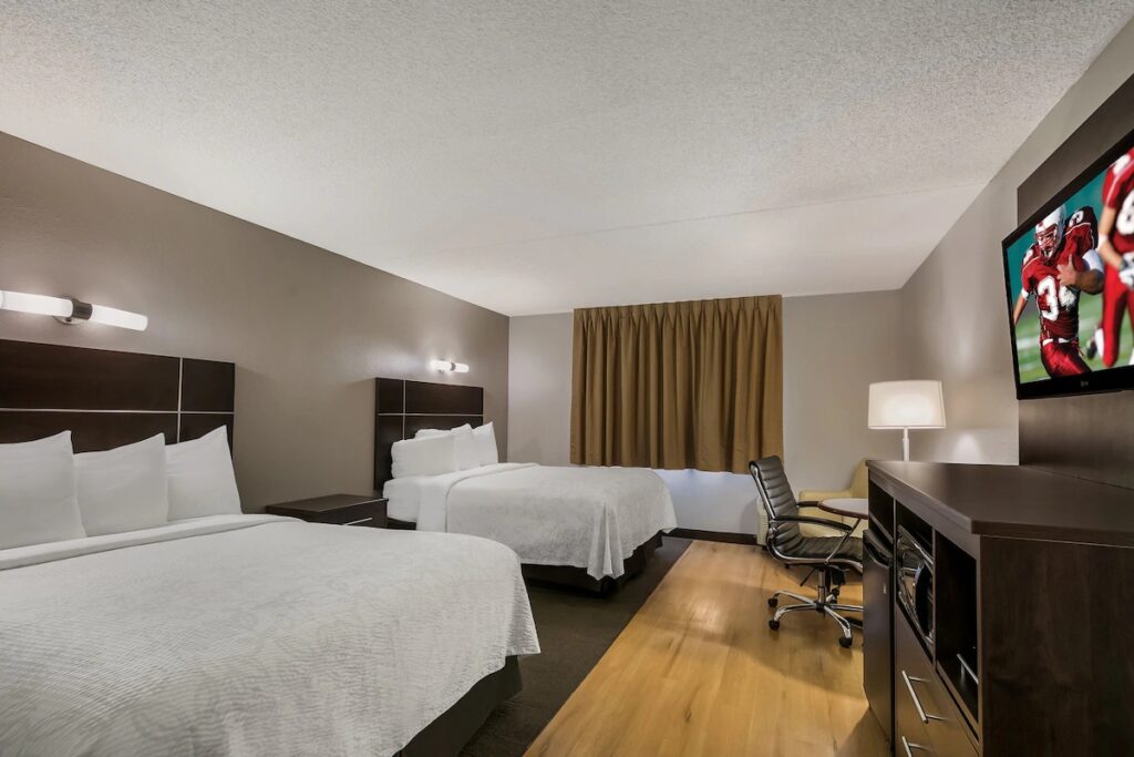 Red Roof Inn PLUS+ & Suites Knoxville West-Cedar Bluff