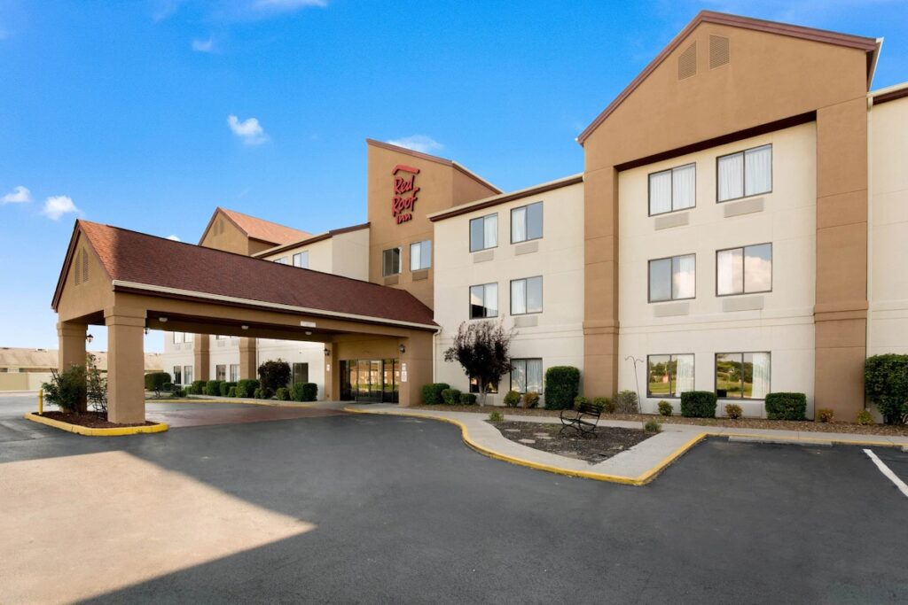 Red Roof Inn Richmond, KY - Image 4