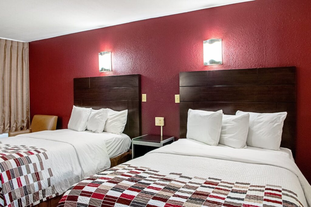 Red Roof Inn Slidell - Image 4