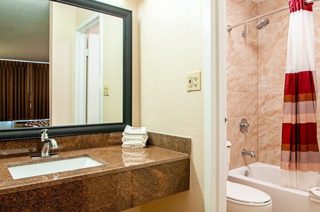 Red Roof Inn Slidell - Image 1