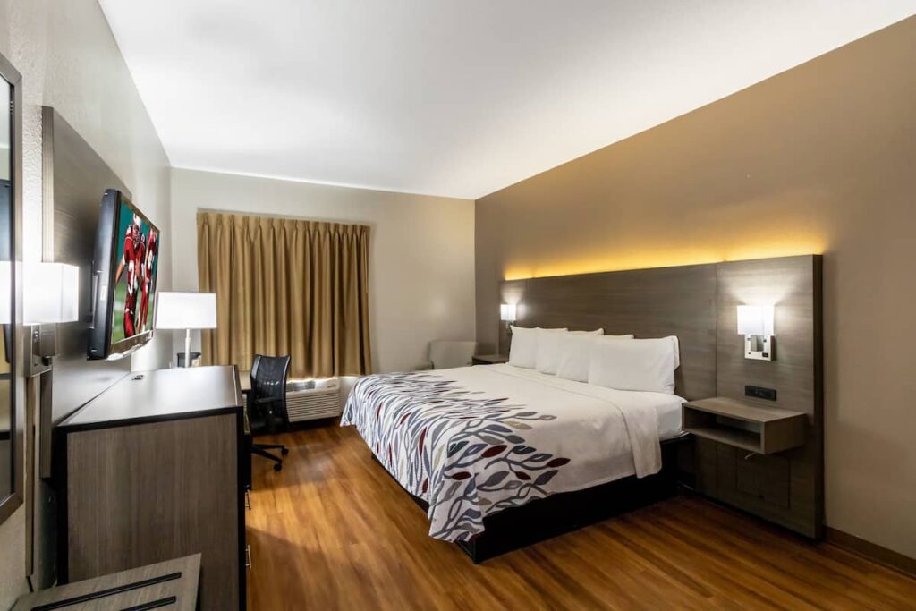 Red Roof Inn Springfield, OH - Image 4