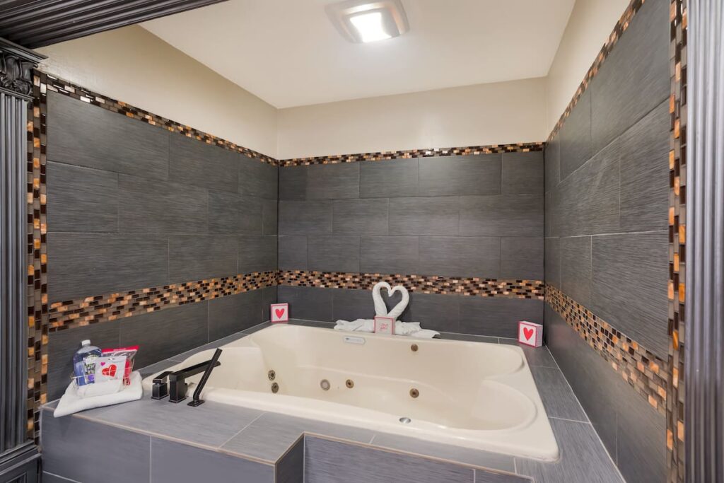 Red Roof Inn Stockton - Image 1