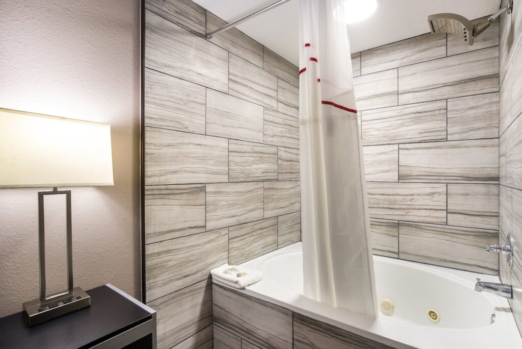 Red Roof Inn & Suites Athens, AL - Image 1