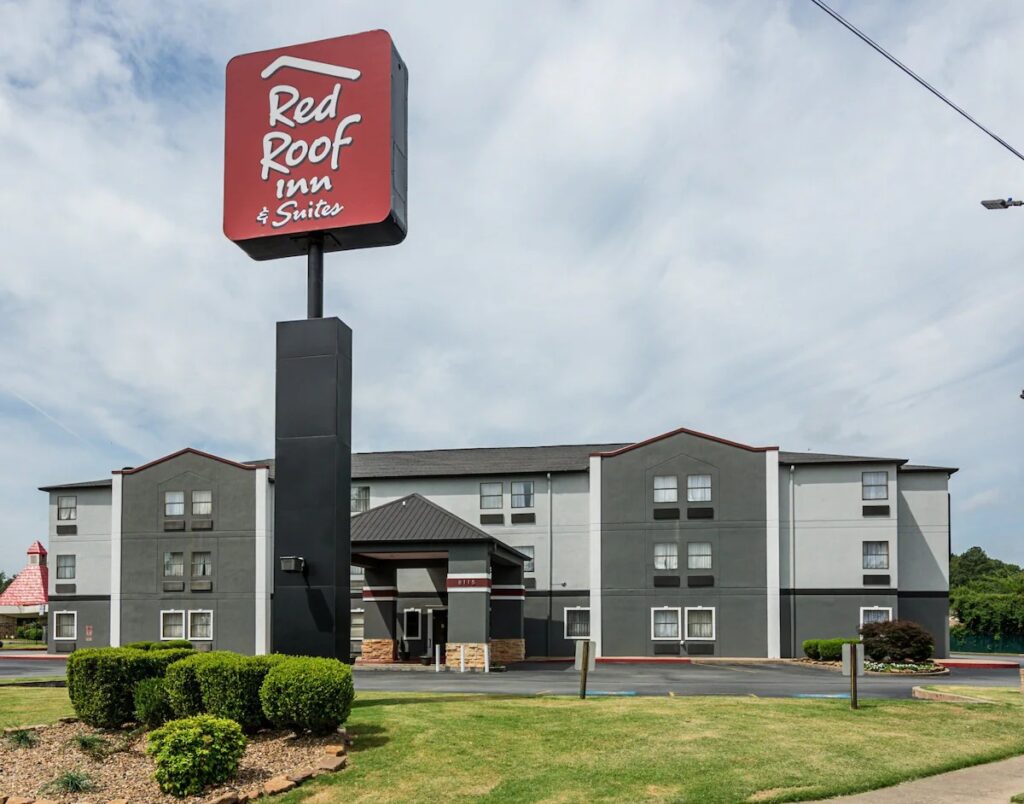 Red Roof Inn & Suites Little Rock - Image 2