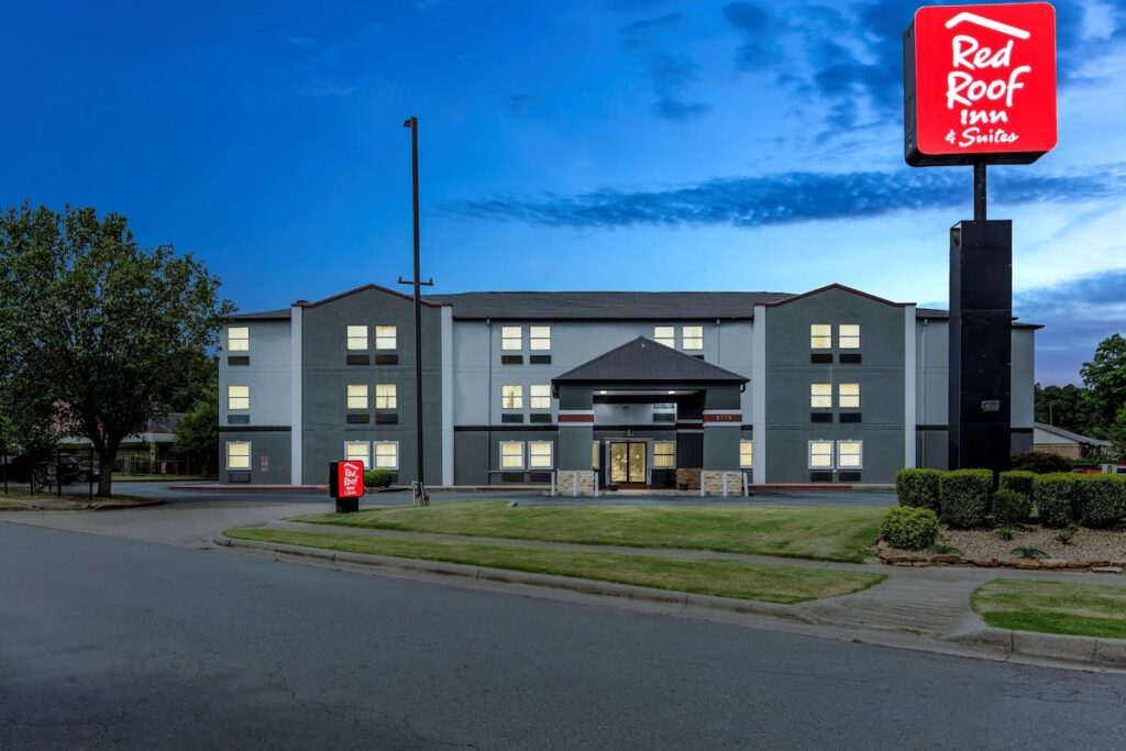 Red Roof Inn & Suites Little Rock - Image 3