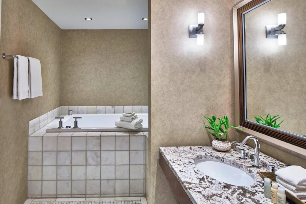 Renaissance Atlanta Midtown Hotel - Image 2