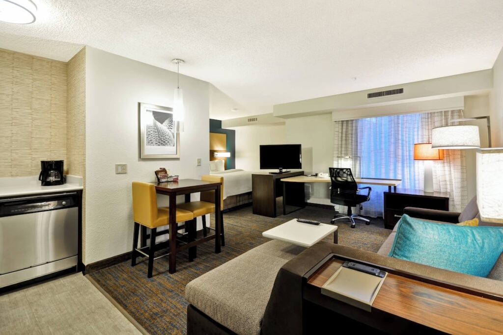 Residence Inn by Marriott Jacksonville Airport - Image 2