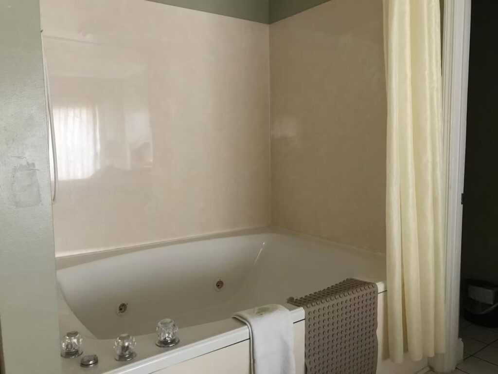 River Place Inn - Image 1