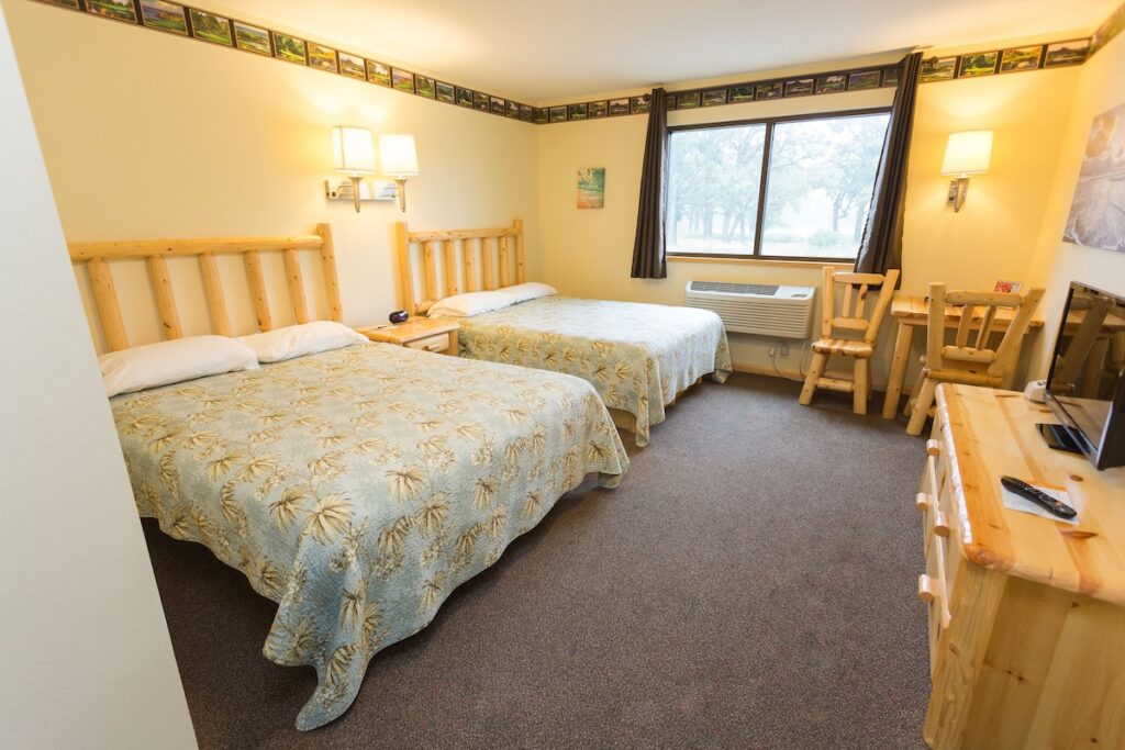 Riverside Inn - Image 3