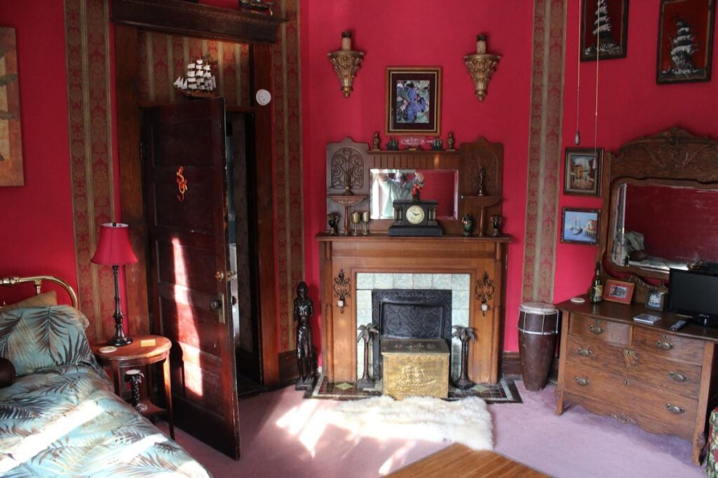 Riverview Mansion Hotel - Image 3