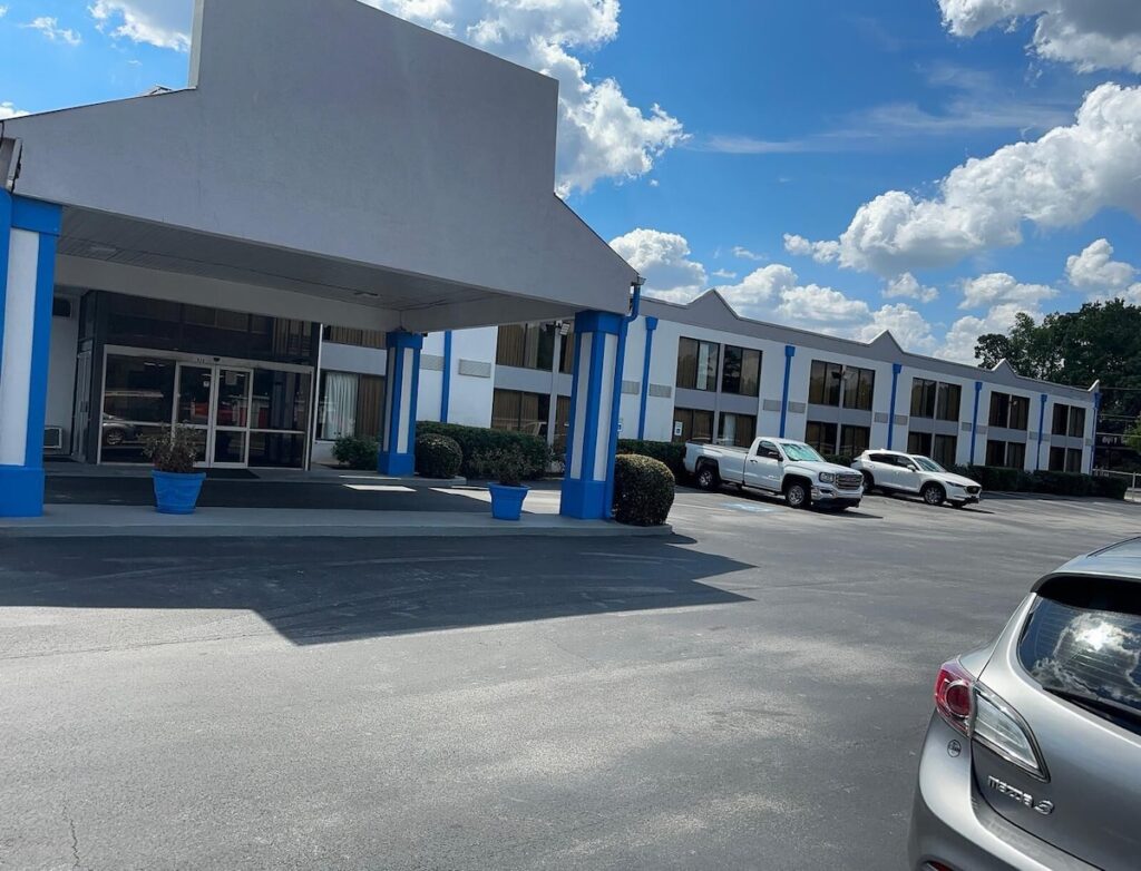 Rodeway Inn Stone Mountain - Image 5