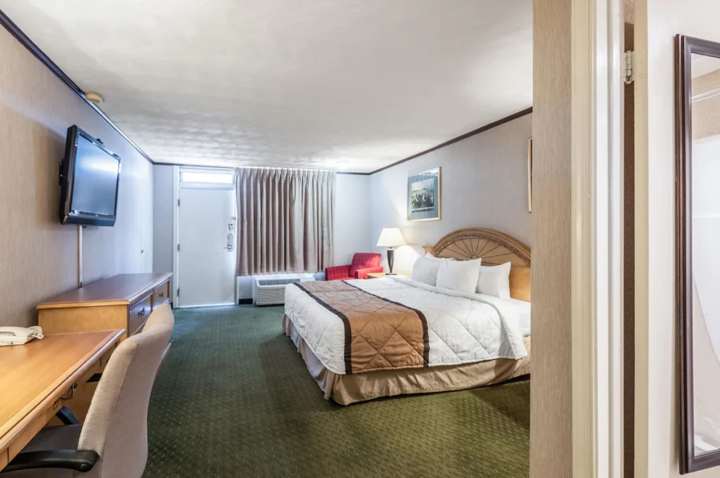 Rodeway Inn & Suites – Charles Town, WV - Image 4