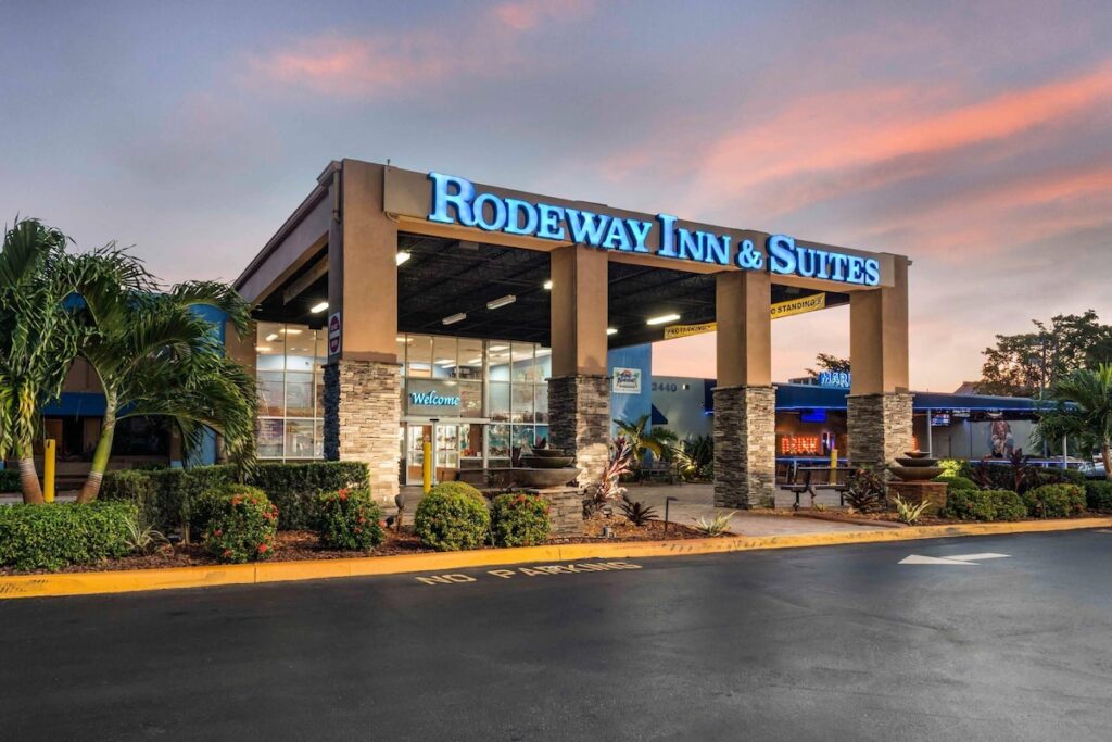 Rodeway Inn & Suites Fort Lauderdale Airport & Cruise Port - Image 2